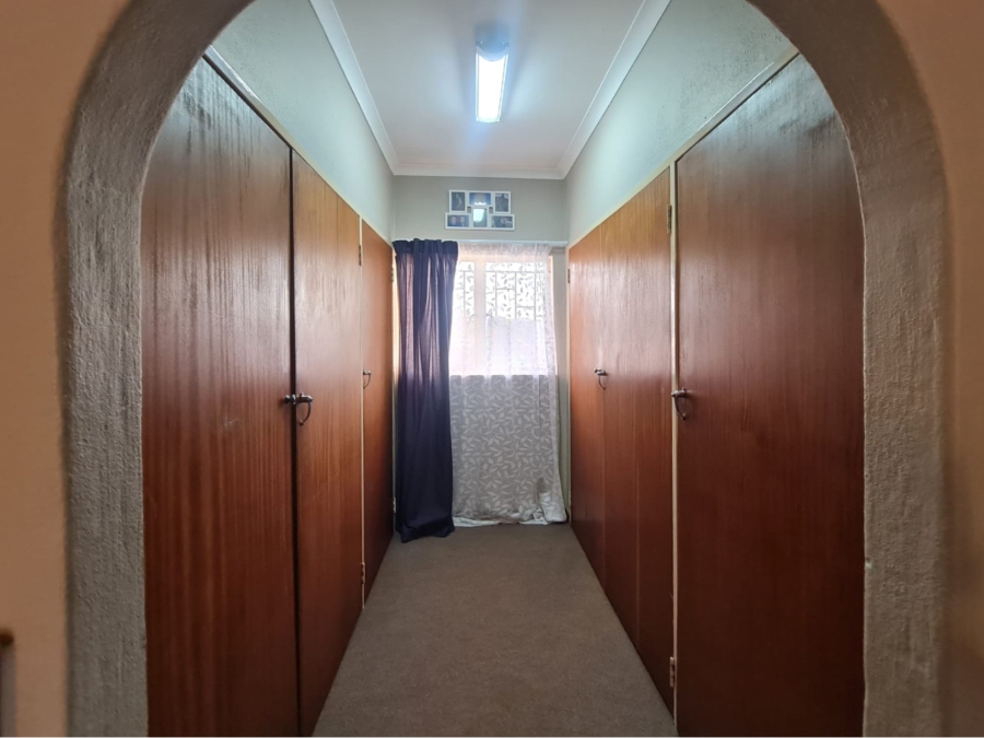 To Let 2 Bedroom Property for Rent in Ifafi North West